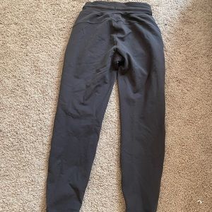 gray lululemon joggers